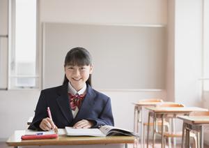 保育士採用の募集が目黒駅側であります
