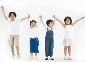 保育士や幼稚園・小学校の教諭になるには